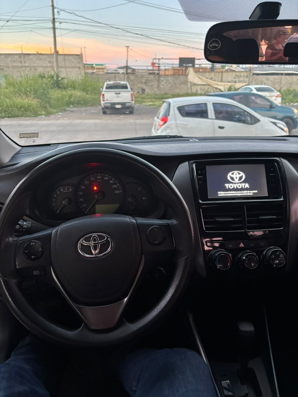 Toyota Yaris Core 2022 — imagen 10