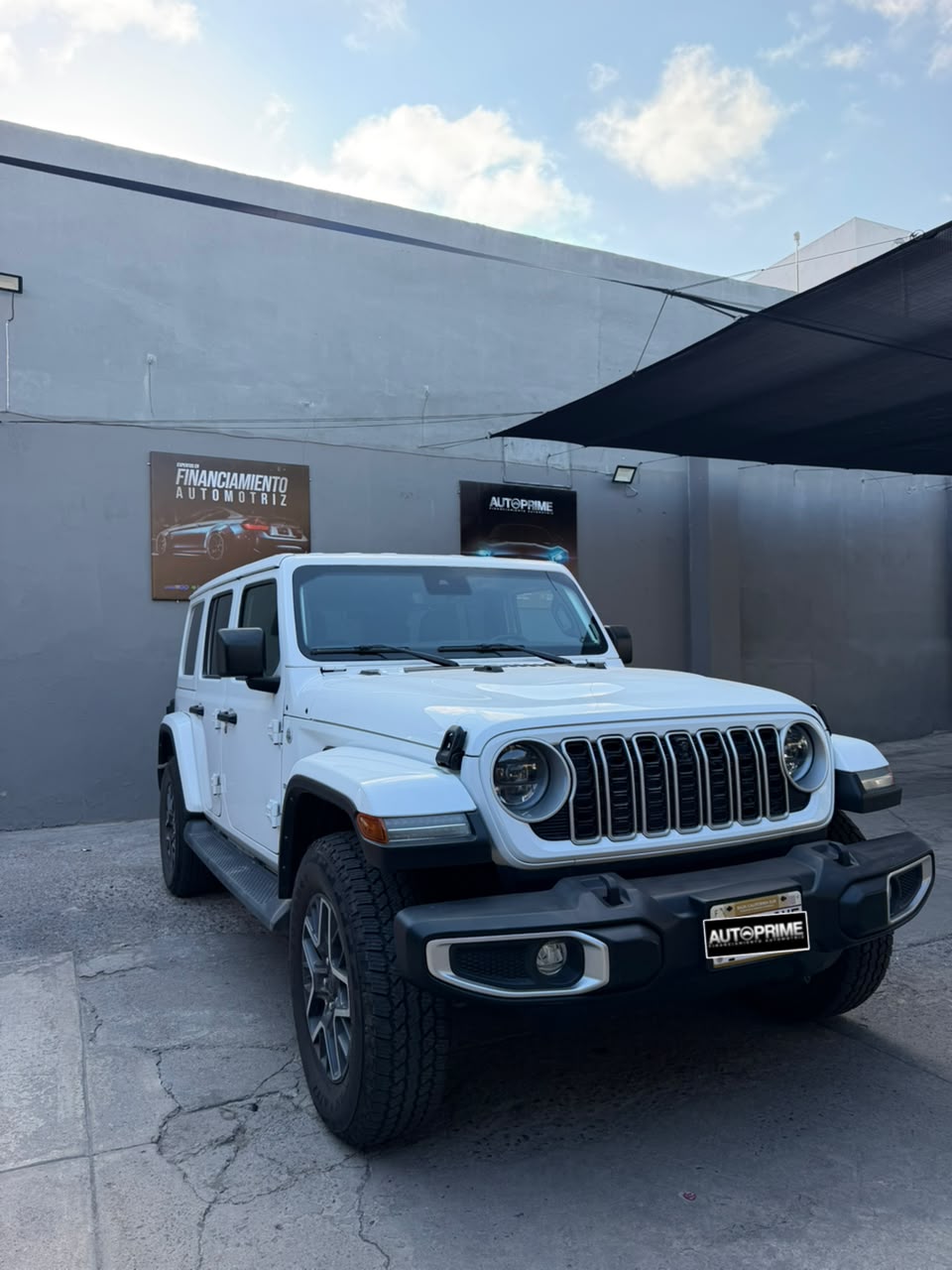 Jeep SAHARA SAHARA 2024