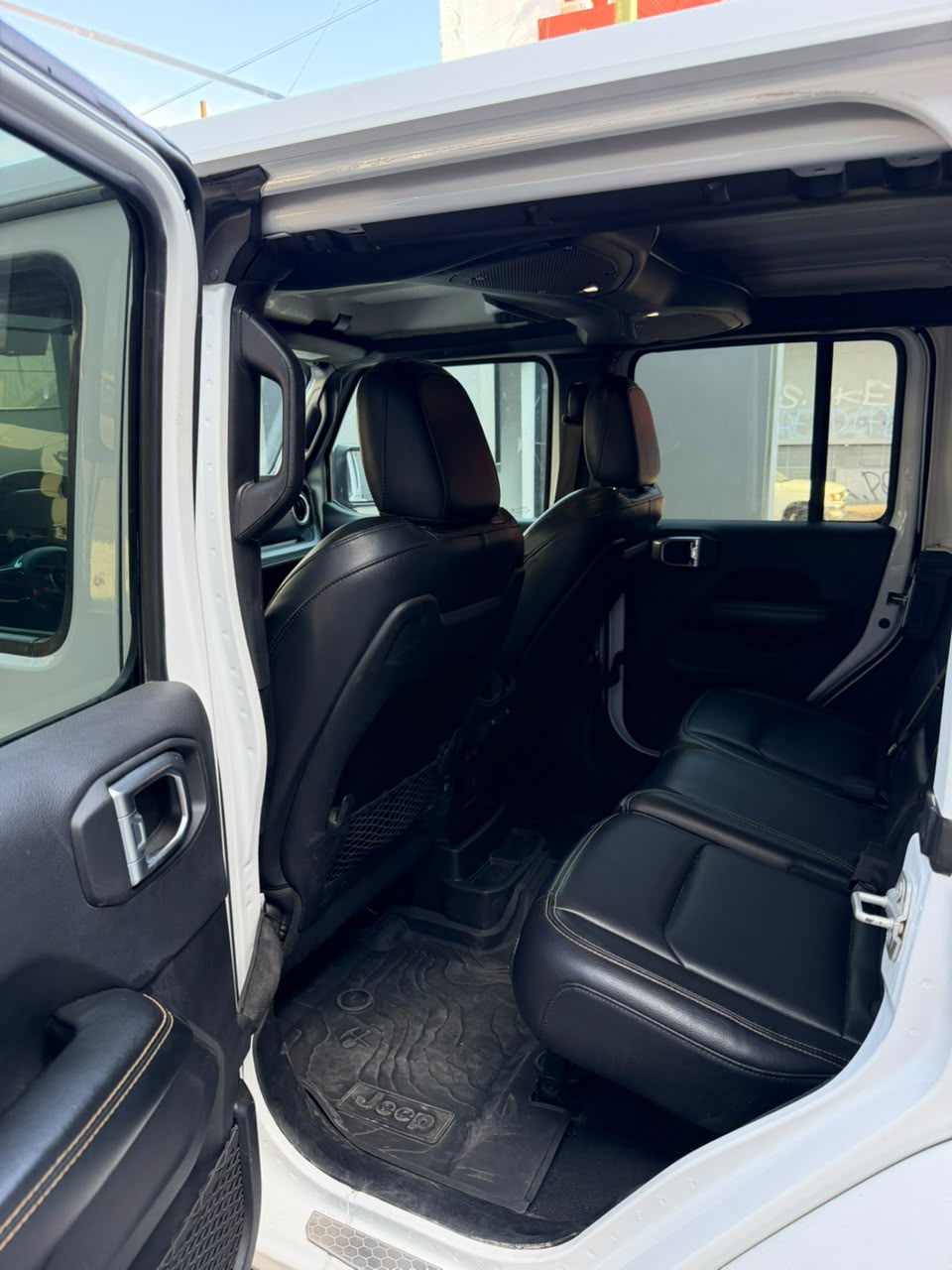 Jeep SAHARA SAHARA 2024 — imagen 3