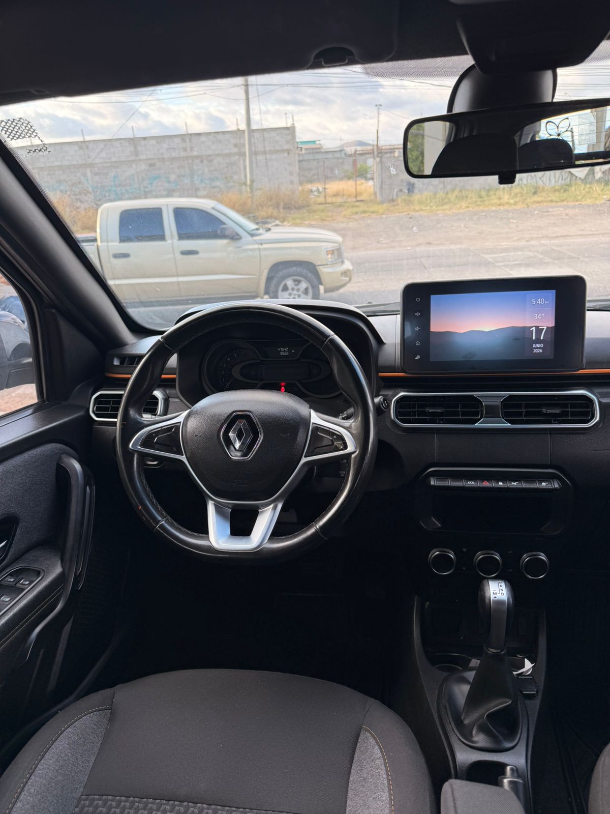 Renault OROCH OUTSIDER 2023 — imagen 2