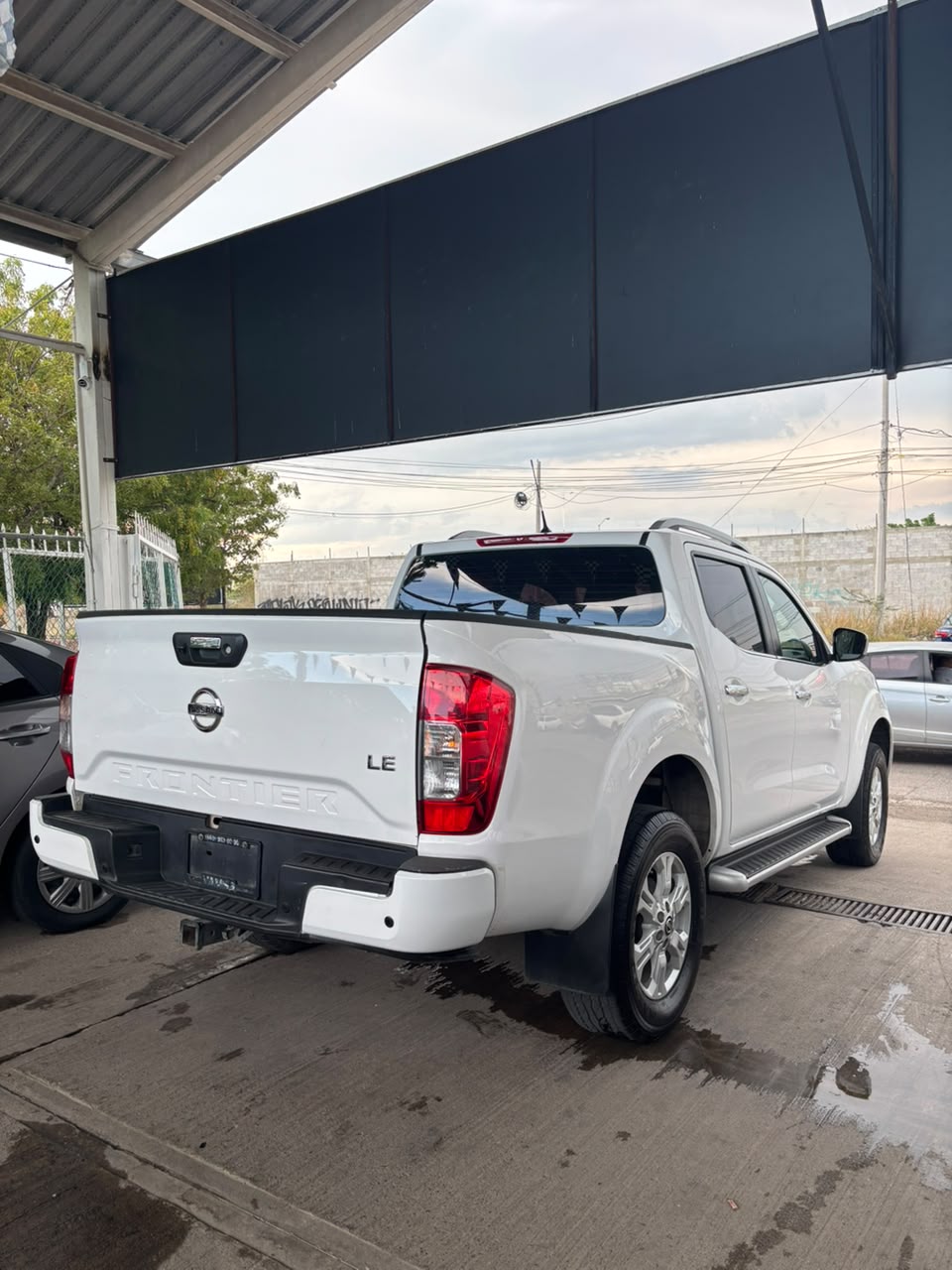 Nissan FRONTIER LE 2022 — imagen 3